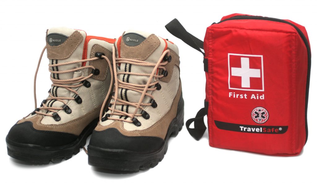 equipement-du-parfait-randonneur-trousse-de-secours