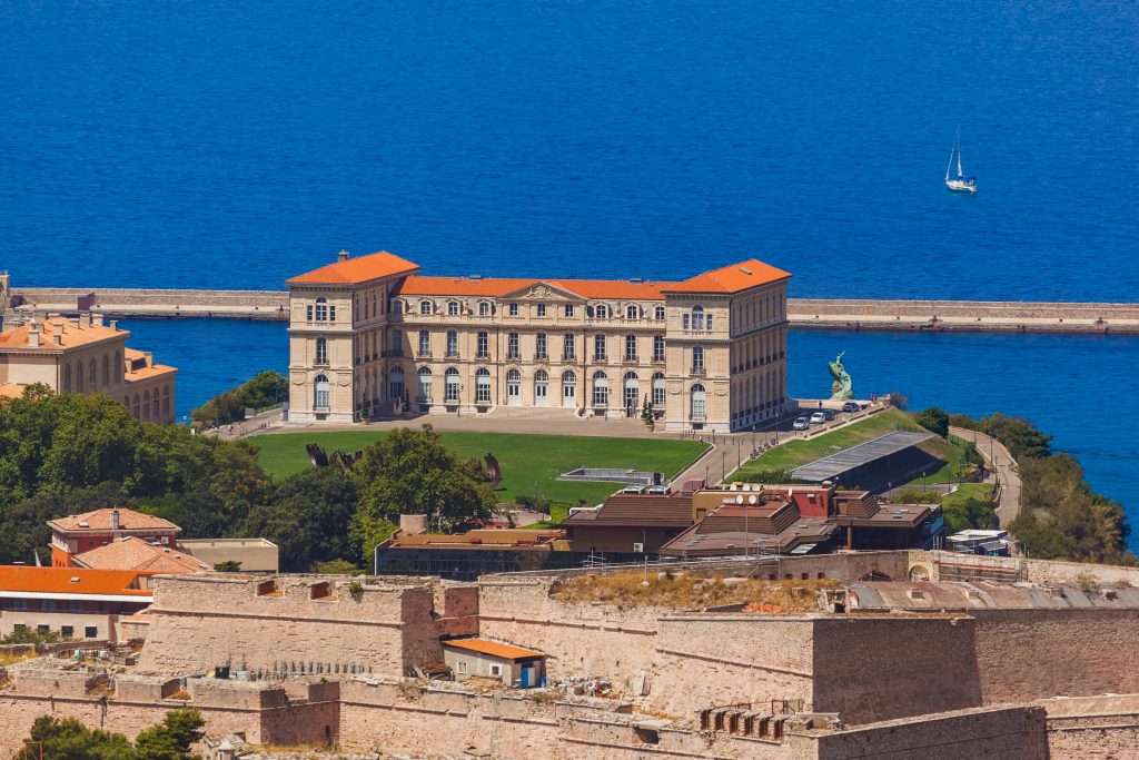 visiter-marseille-en-10-lieux-le-pharo