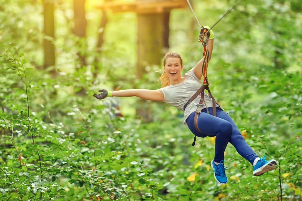 Enterrement-de-vie-de-jeune-fille-6-activités-pour-un-moment-magique-entre-fille-accrobranche