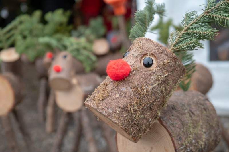 idee-decoration-noel-faite-maison-renne-de-noel-diy