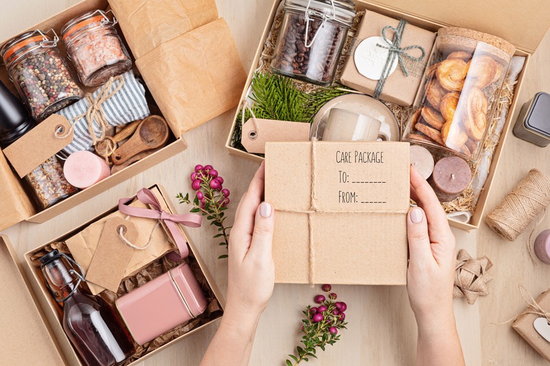 témoin de mariage idée cadeau avec une box gourmande ou un panier gourmand sucré et ou salé