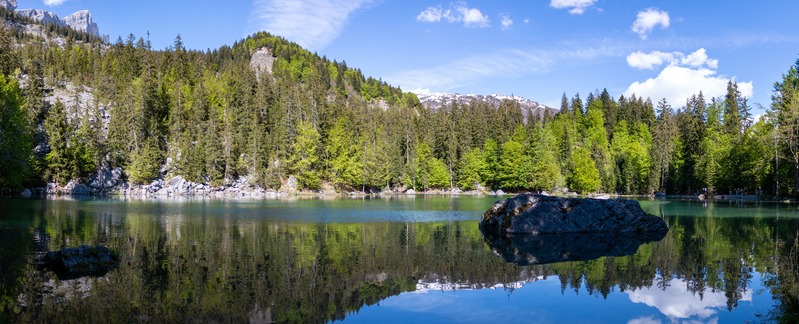 Lac vert à Passy pour un séjour autour d'un lac en pleine nature