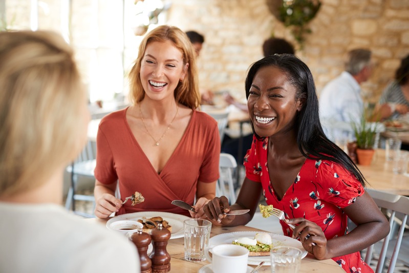 week-end entre filles sur le thème gastronomiques, des femmes aux restaurants