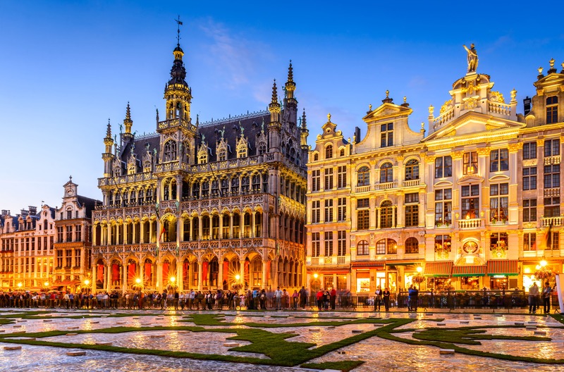 La Grand-place lieux à visiter à Bruxelles pour un week-end en Europe