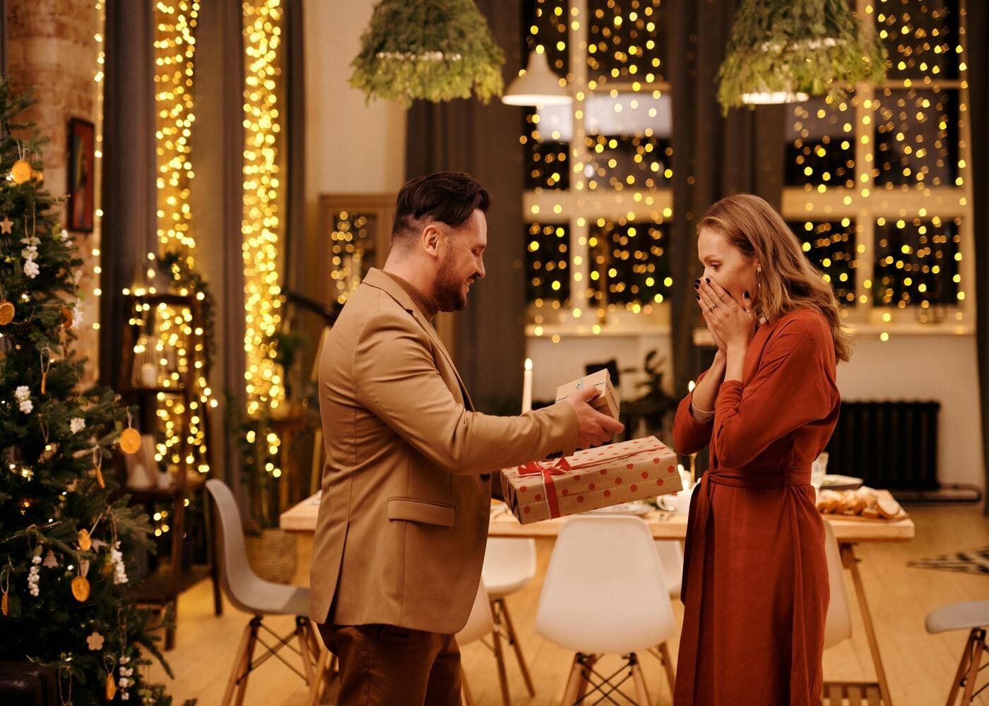 Les cadeaux pour femme à ne pas offrir à Noël ou comment éviter la boulette