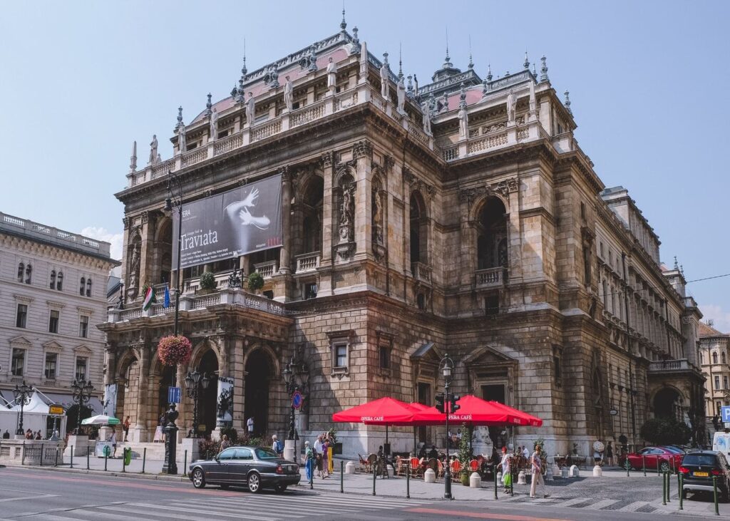 destination-romantique-saint-valentin-budapest-opera