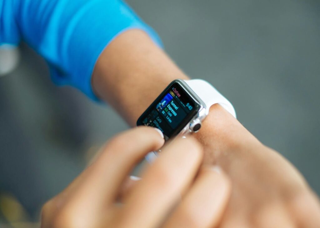 idee-cadeau-fete-des-meres-montre-connectee