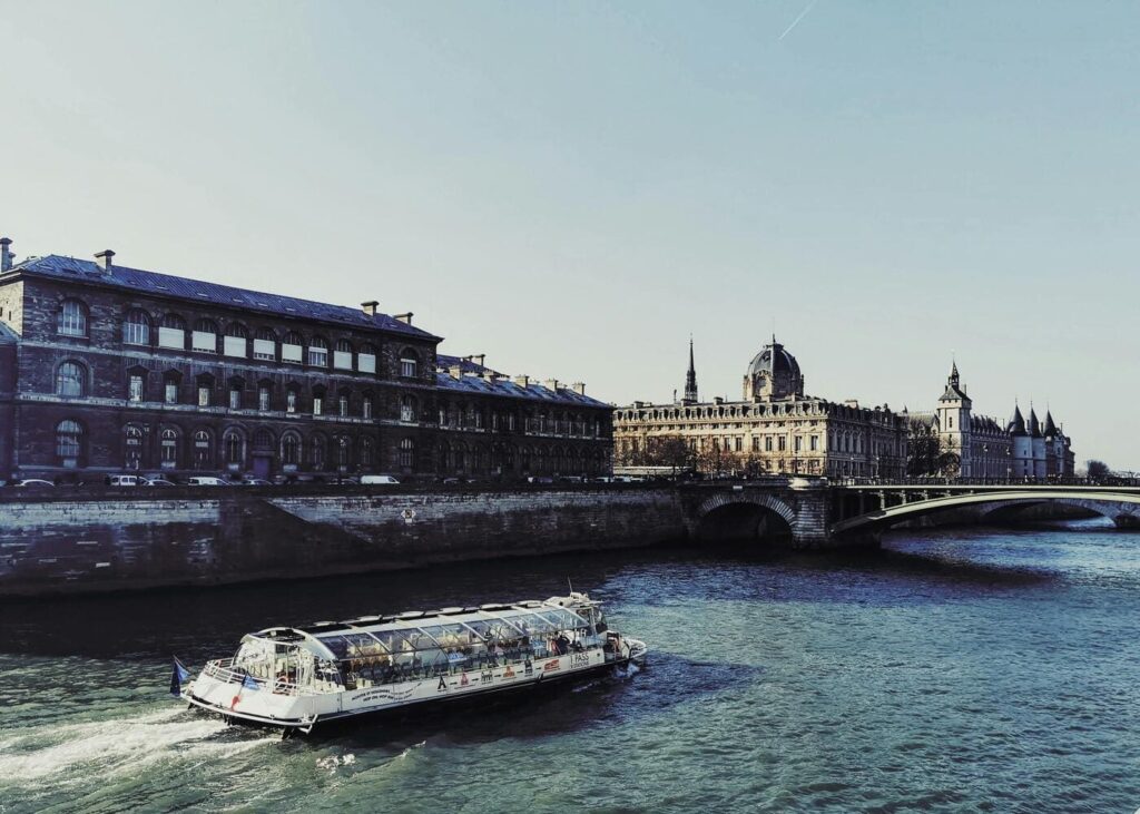 10-activites-insolites-incontournables-paris-croisiere-gastronomique