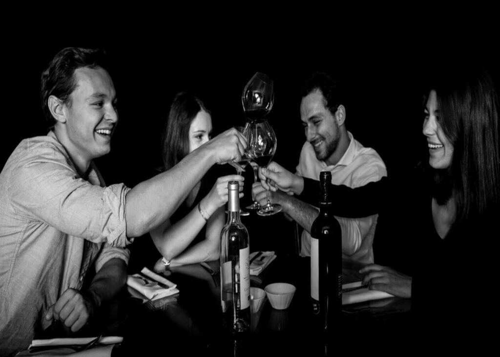 10-activites-insolites-incontournables-paris-diner-dans-le-noir