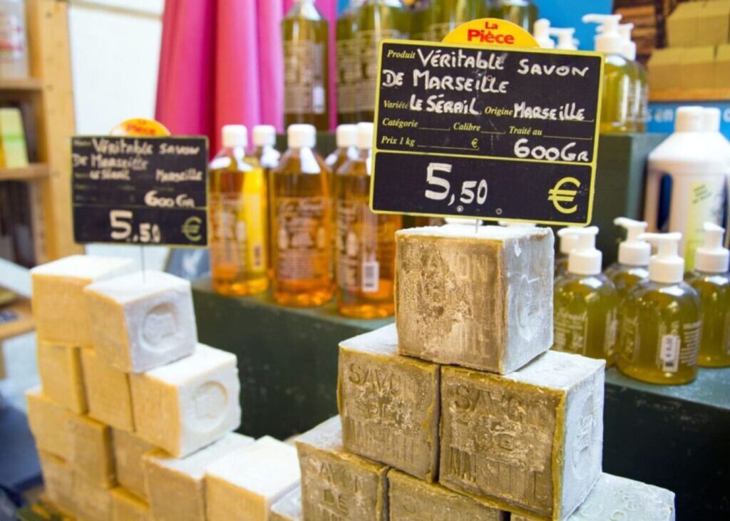 activites-marseille-fete-des-meres-atelier-savon