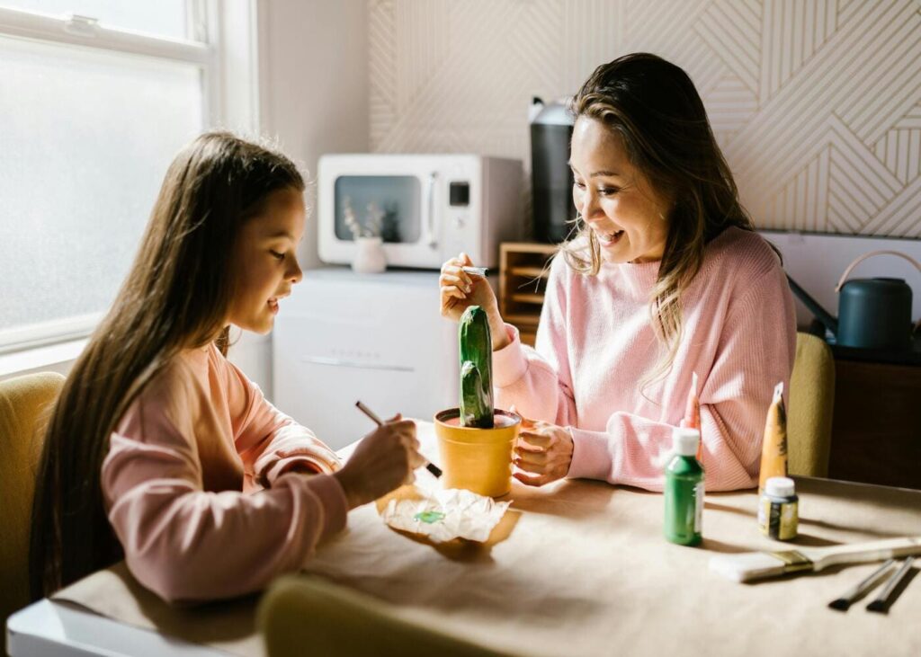 idee-cadeau-fete-des-mere-activite-mere-fille-creativite
