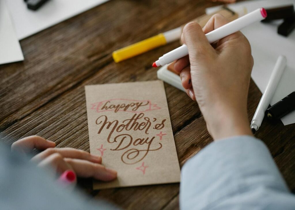 idee-cadeau-fete-des-meres-derniere-minute-carte-cadeau