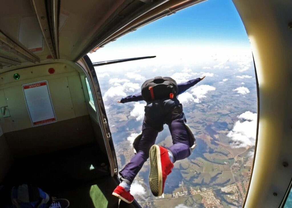 idee-cadeau-fete-des-meres-entre-50-et-100-euros-saut-parachute