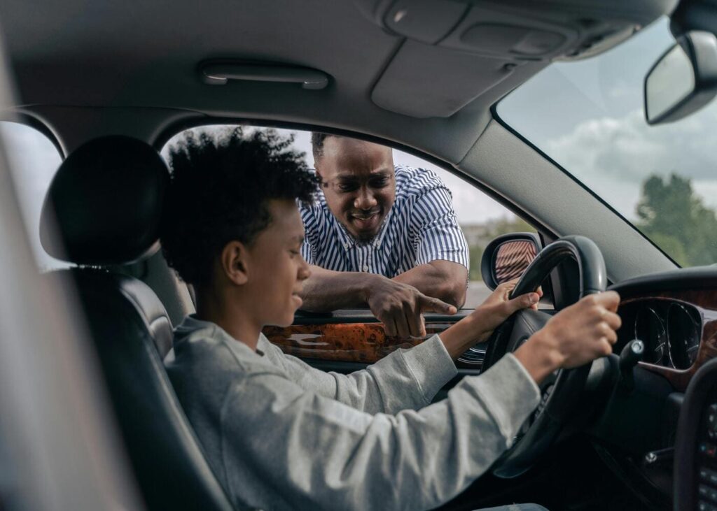 idees-cadeaux-pere-fils-fete-des-peres-voiture
