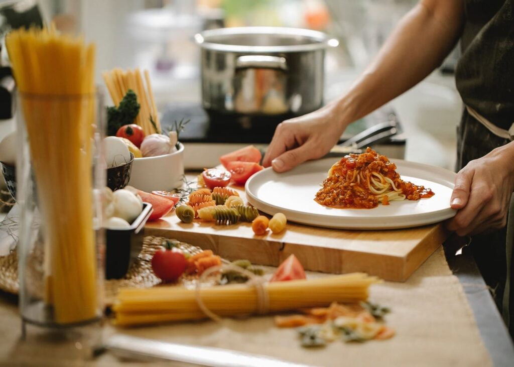 meilleures-experiences-a-faire-a-paris-en-2024-cours-de-cuisine