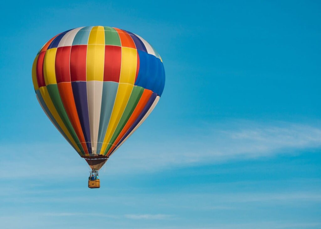 meilleures-experiences-a-faire-a-paris-en-2024-montgolfiere