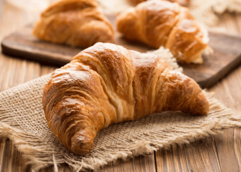 specialites-parisiennes-a-gouter-les-croissants