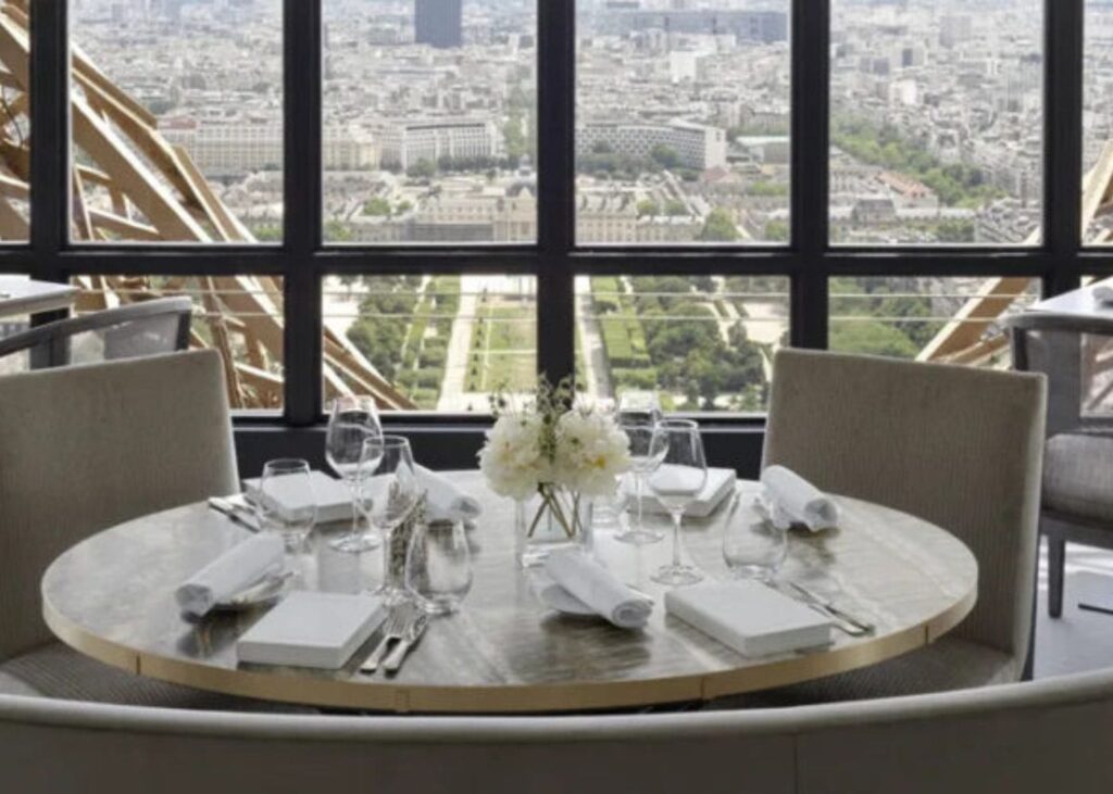 liex-ou-demander-en-mariage-Paris-restaurant-le-jules-verne