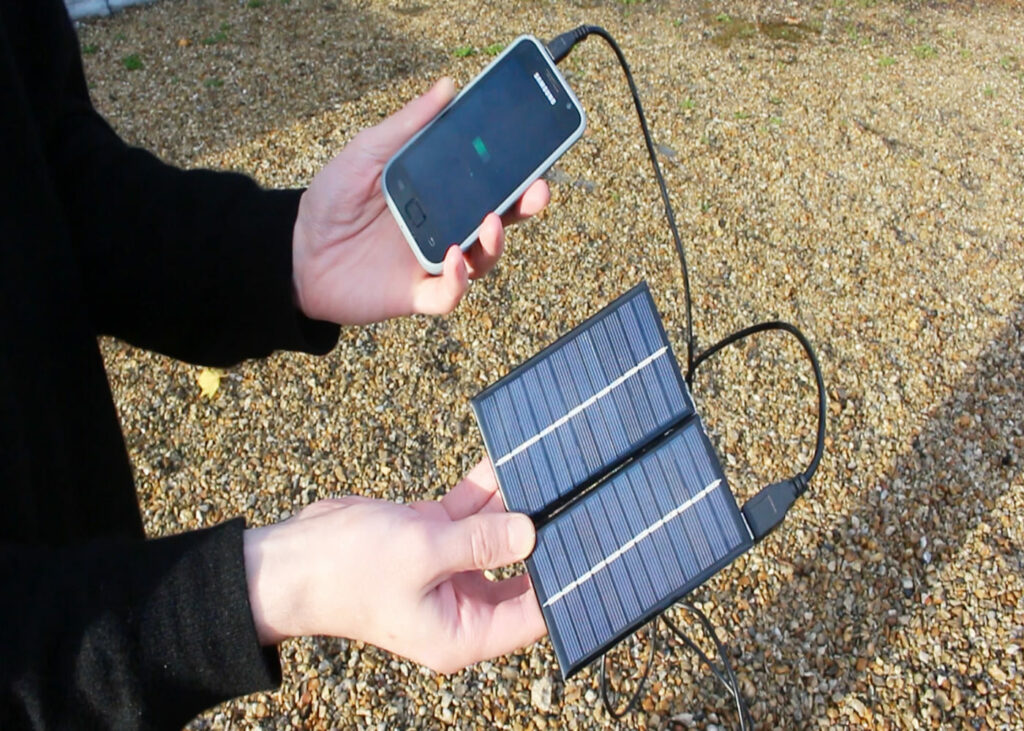 cadeau-de-fete-des-peres-eco-responsables-chargeur-solaire