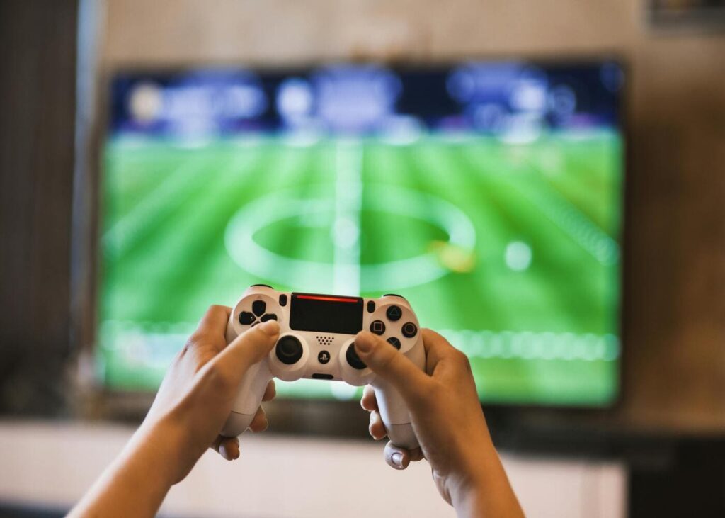 idees-cadeaux-fete-des-peres-papa-fan-de-foot-jeu-video