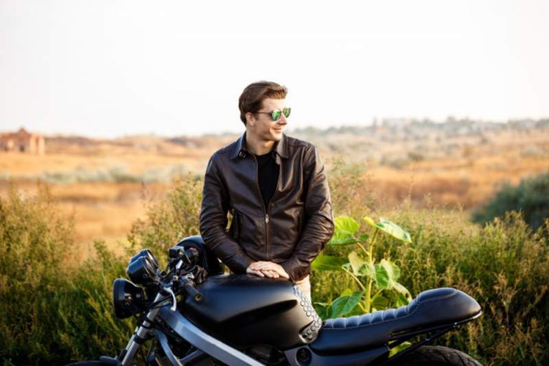 idee-cadeau-homme-moto