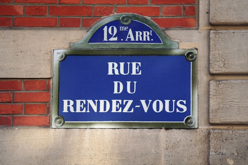 Plaque avec nom de rue à personnaliser comme idée de cadeau de mariage pour couple