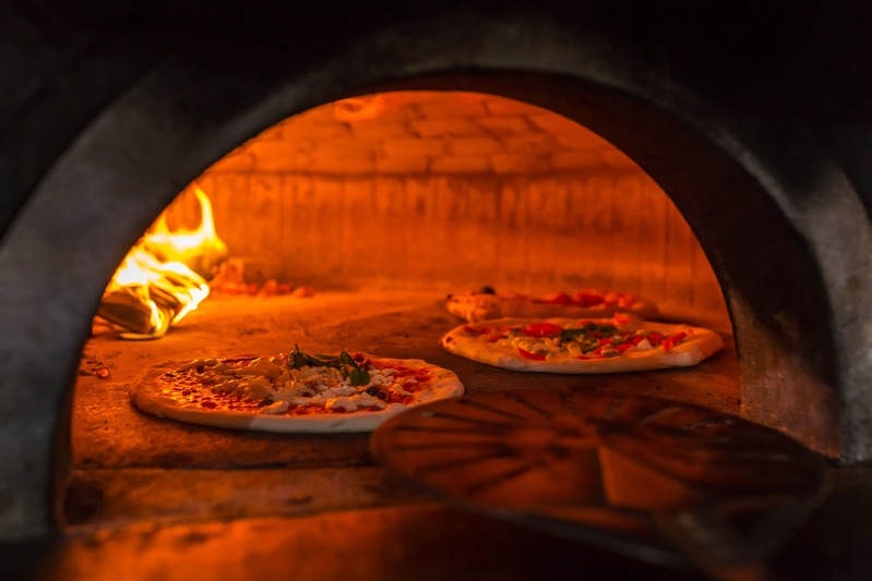 Véritable pizza Napolitaine, Naples, Italie, Voyage lune de miel