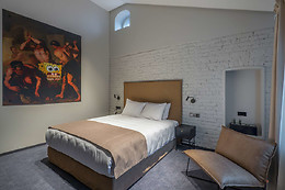 Artagonist Hotel