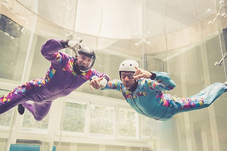 Simulateur de chute libre en soufflerie à Aix-Marseille - Expérience Ultimate 4D