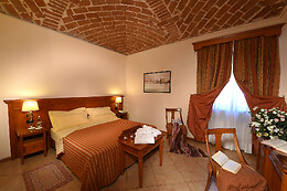 Hotel Acqui
