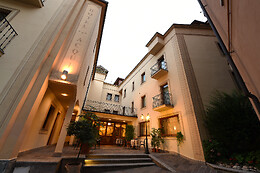 Hotel Acqui