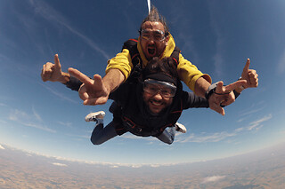 Saut en Parachute en tandem proche d'Amiens (80) - Week-ends et jours fériés