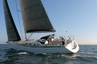 Location d'un voilier avec skipper sur la journée à Arcachon