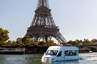 Tour en bus amphibie sur la Seine et jusqu'à Versailles