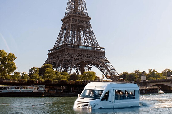 Tour en bus amphibie sur la Seine et jusqu'à Versailles