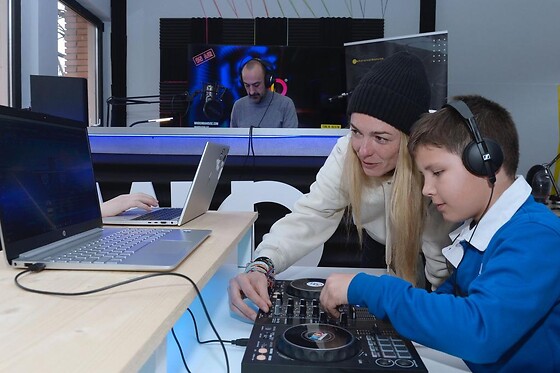 WHO IS IN DA SCHOOL - photo 9