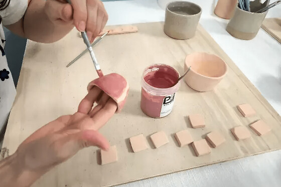 Atelier peinture sur céramique à Montpellier (34)