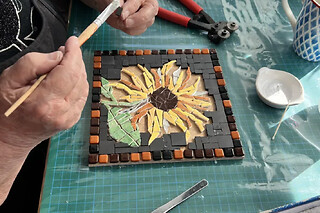 Atelier d'initiation à la mosaïque à Dolus d'Oléron (17)