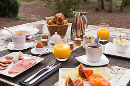 Disini Luxury Hotel