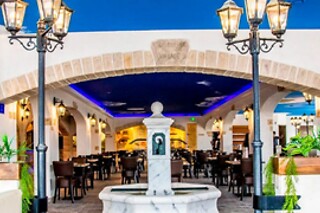 Une formule buffet à volonté pour deux à O Buffet Village à Saint-Mitre-les-Remparts (13)