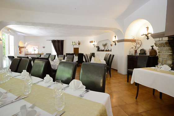 Un repas pour 2 à l'Hostellerie du Moulin de la Sambuc à Saint-Zacharie (83)