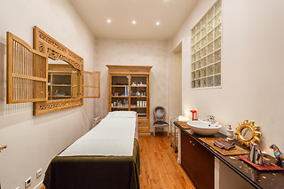 Soin visage à 2 chez Institut Angoria Mauritius Spirit à Paris (75006)