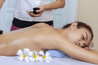 Massage relaxant à Paris 1er - Massage du visage - 1h