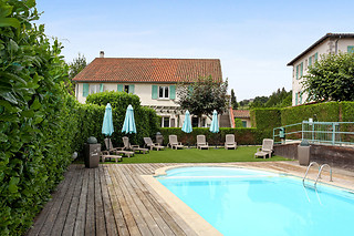 Séjour gourmand en roulotte pour 2 à l'Auberge La Tomette, The Originals Relais*** à Vitrac (15)