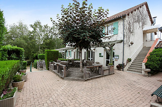 Séjour gourmand en roulotte pour 2 à l'Auberge La Tomette, The Originals Relais*** à Vitrac (15)