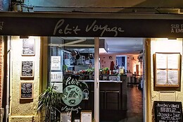 Petit Voyage