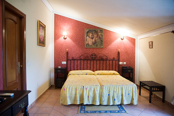 HOTEL RURAL SOTERRAÑA - photo 0