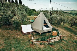 Glamping La Lodola