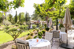 LE VALLON DE VALRUGUES HOTEL SPA & VILLAS.