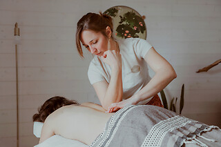 Un massage du corps Lomi-Lomi chez Terramassage à Champagne (17)